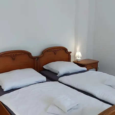 Appartement Schloss Hohendorf *