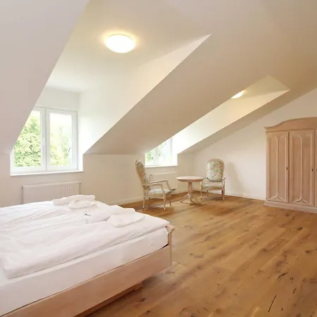 Apartment Schloss Hohendorf *