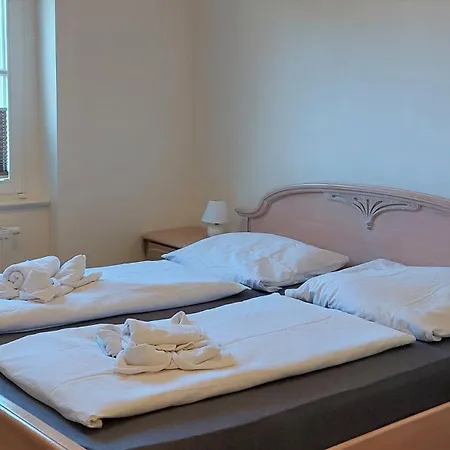 Apartment Schloss Hohendorf *